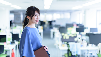 製薬・医療サービス業界で働く