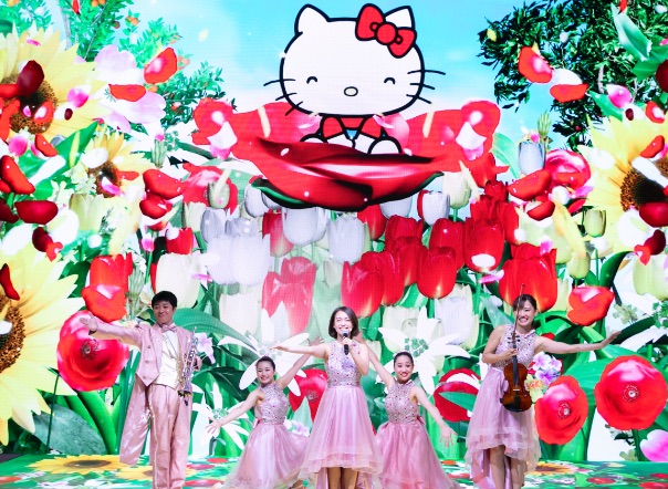 HELLO KITTY SHOW BOX